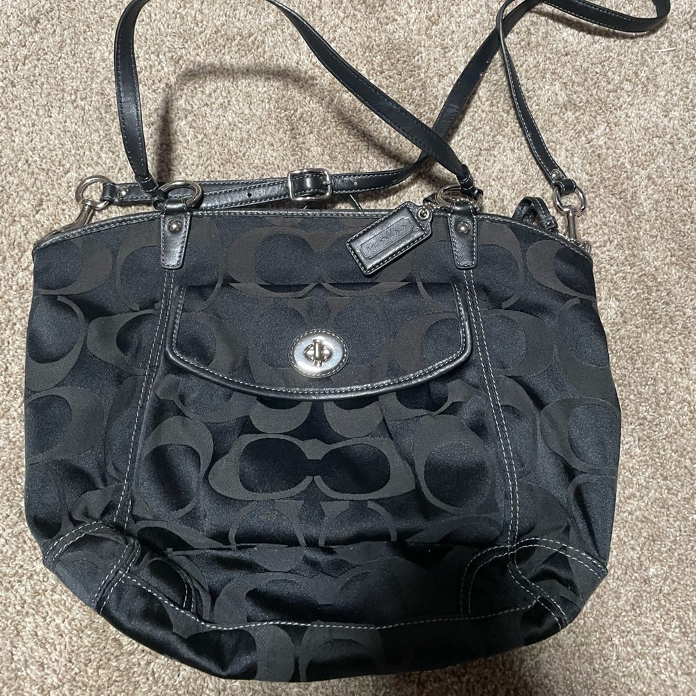 Coach Leah Shoulder Bag
